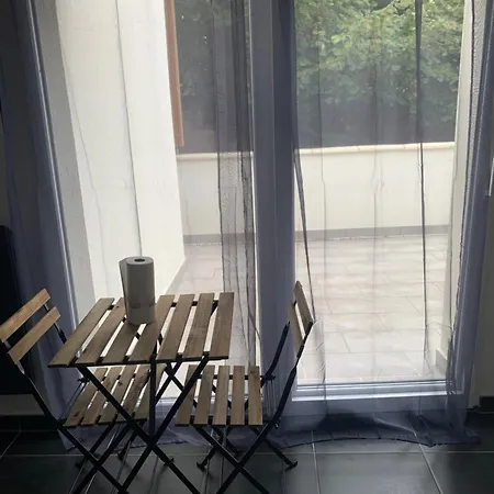 Jolie Maisonnette Avec Terrasse Centre