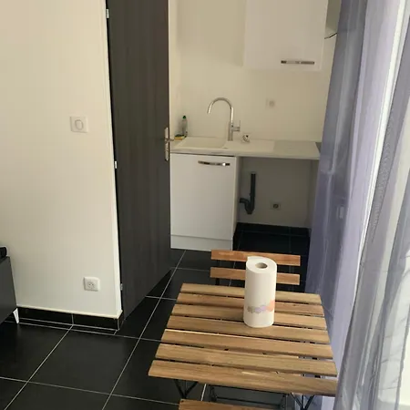 Jolie Maisonnette Avec Terrasse Centre Nancy